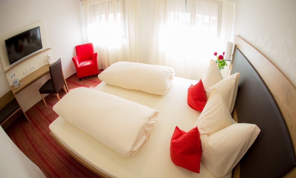 Hotel Ochsen Ammerbuch Стая снимка